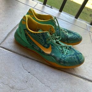 Kobe Bryant basketball shoes